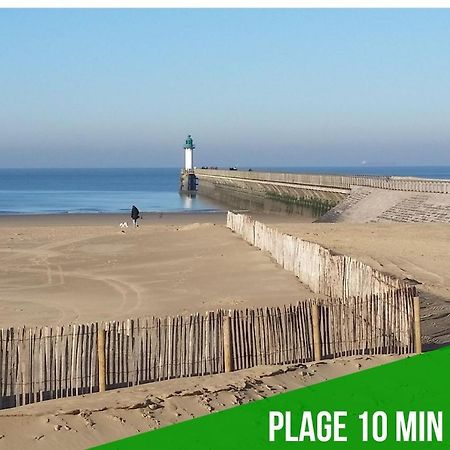 Les Lumieres Du Phare Lägenhet Calais Exteriör bild